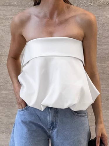 Top blanc bustier à ourlet bouffant et long nœud dans le dos