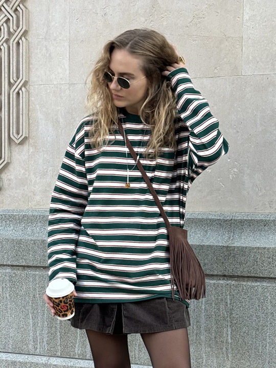 T-shirt oversize à rayures vertes et blanches à manches longues