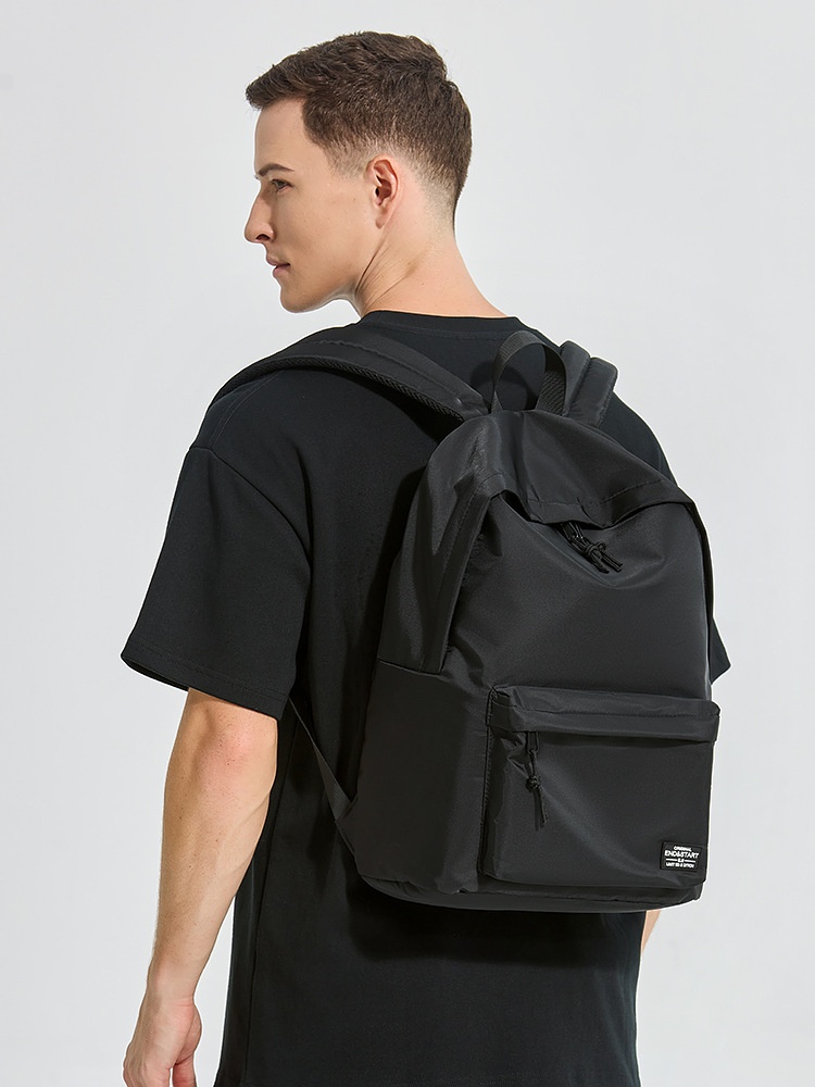 Minimalist Black Everyday Backpack for Men & Women