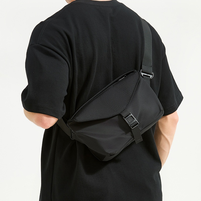 Minimalist Techwear Crossbody Bag - Men's Sling Pack