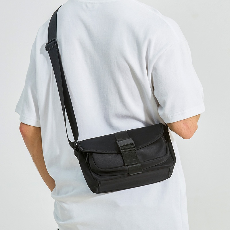 Men's Techwear Crossbody Bag - Utility Sling