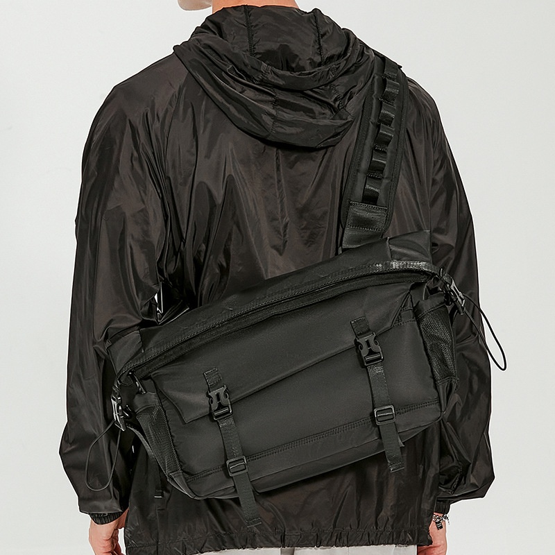 Modern Black Messenger Bag - 14" Laptop Crossbody