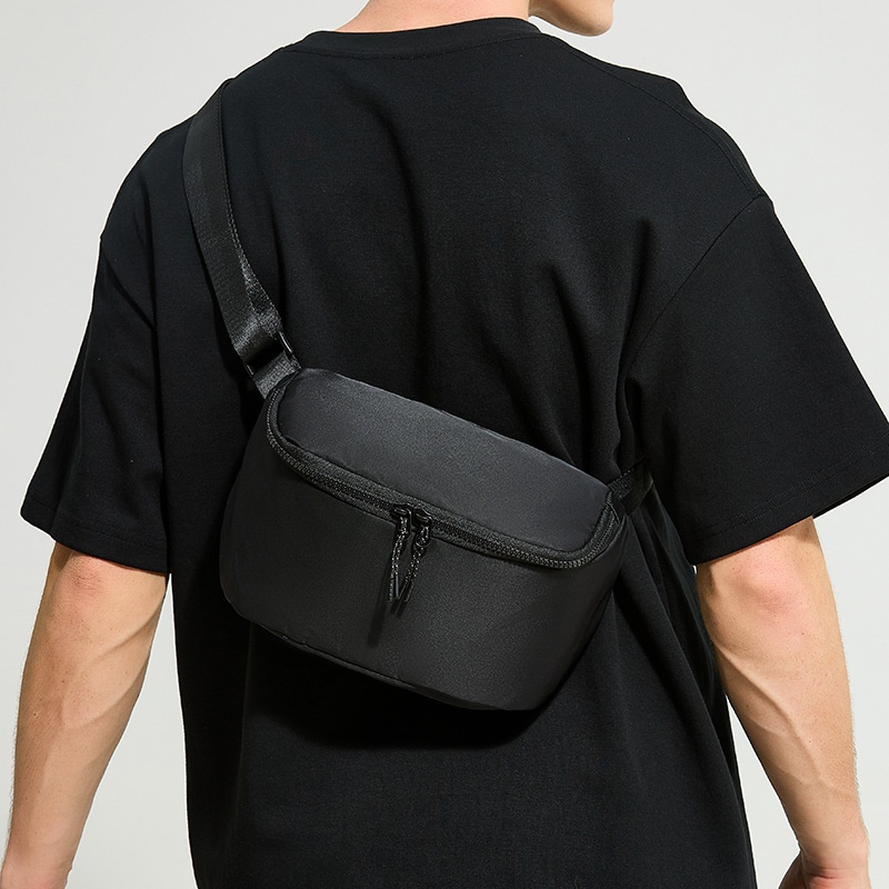 Sleek Black Crossbody Fanny Pack