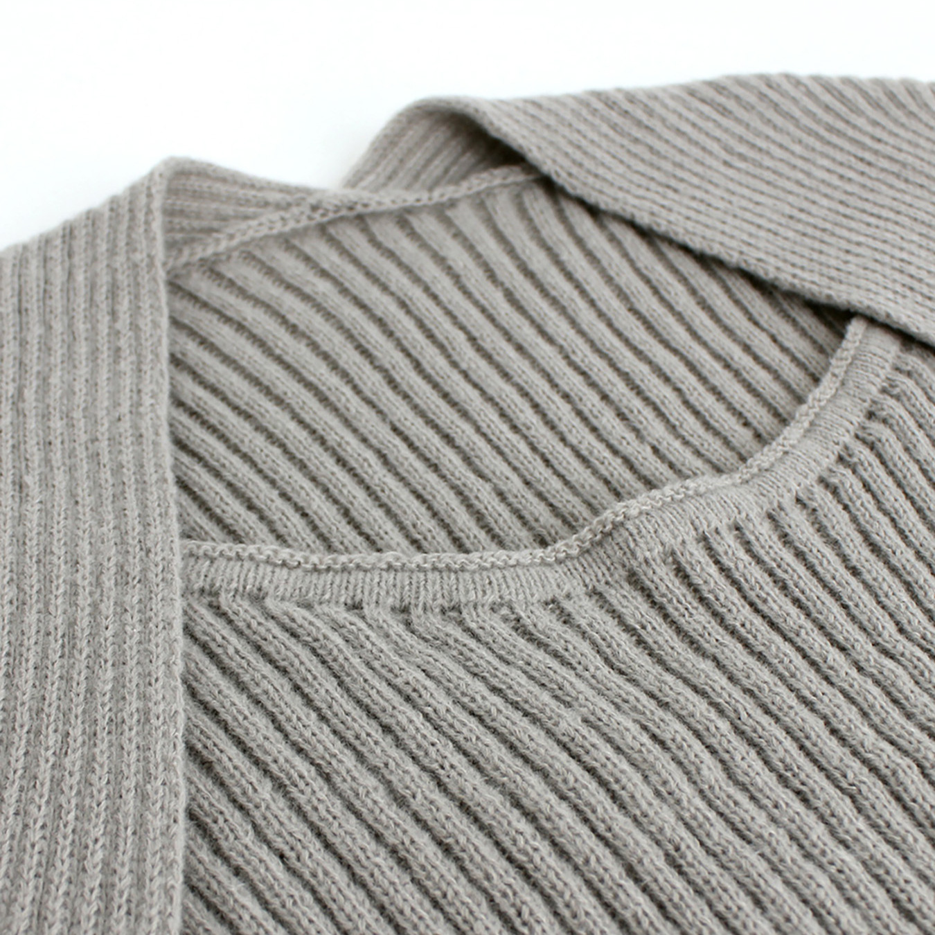 Knitted Cropped Pullover Sweater Long Sleeve Solid Color SSU-00012