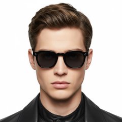BS2503-0492_Black_Geometric_Plastic_Sunglasses_model