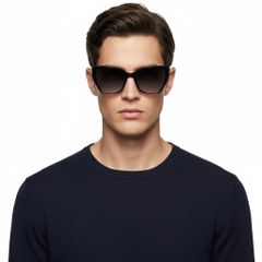 BS2503-0015_Black_Butterfly_Plastic_Sunglasses_model