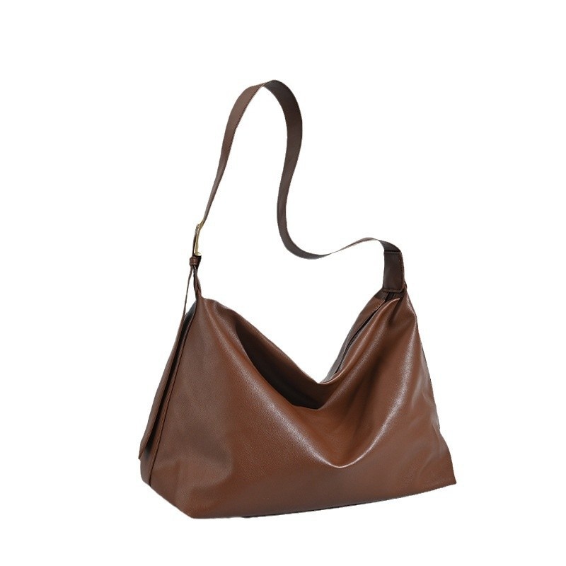 Bolso de hombro holgado de piel sintética suave