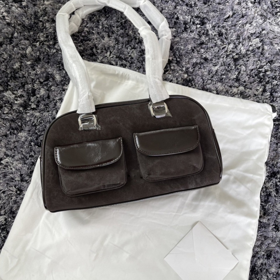 Retro Shoulder Bag with Front Pockets