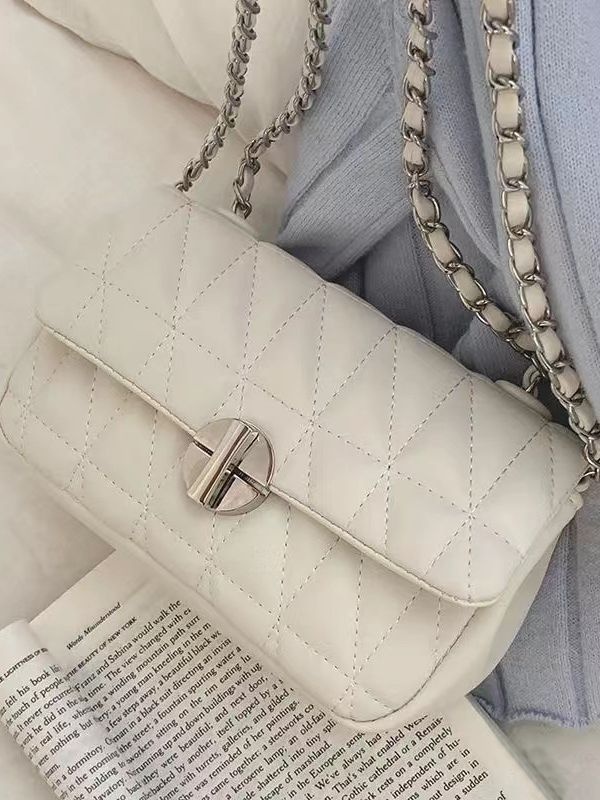Quilted Chain Strap Crossbody Bag - Chic & Versatile