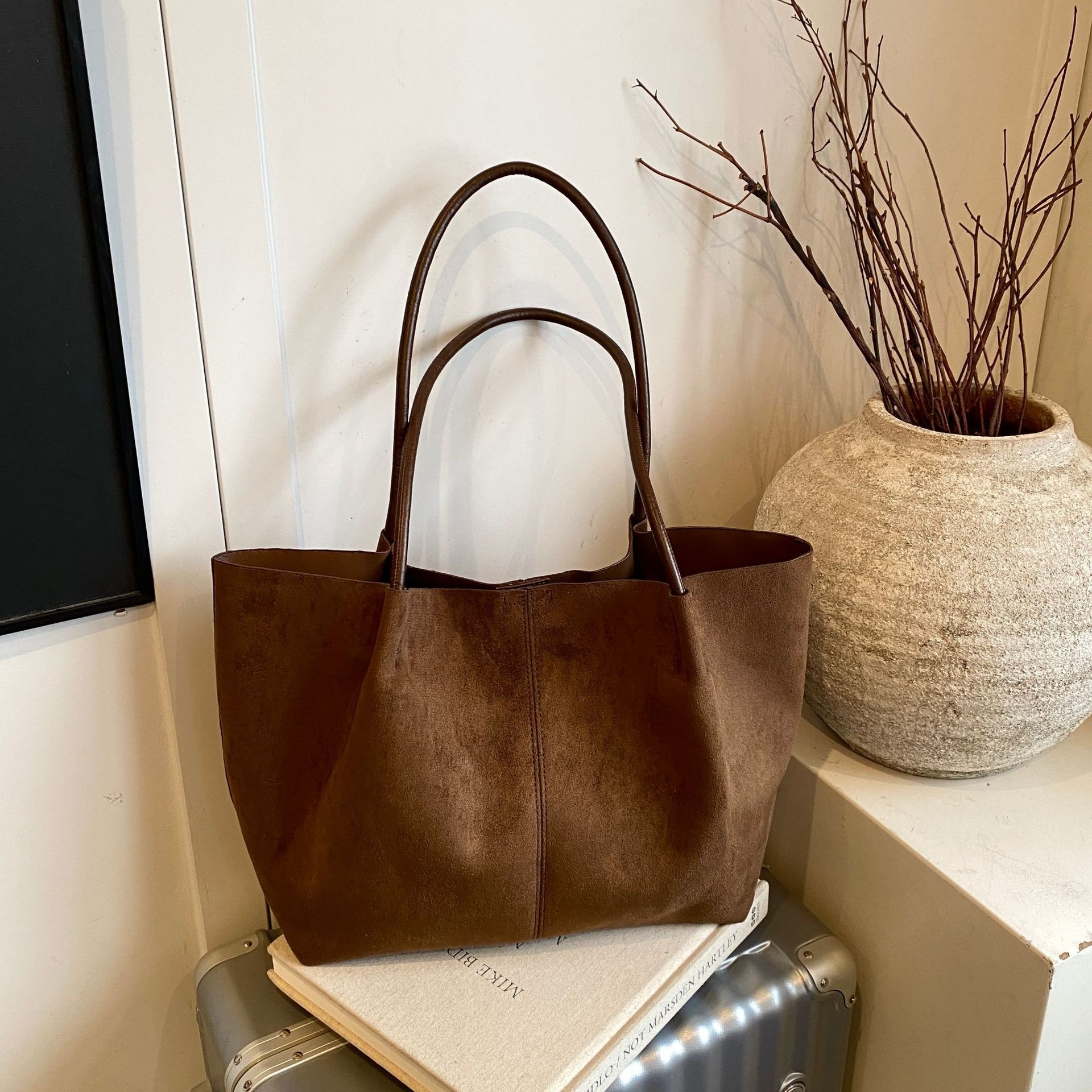 Chic Faux Suede Tote Bag with Pouch - Everyday Carryall