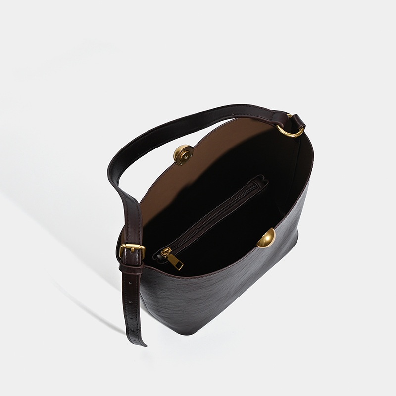 Chic Faux Leather Bucket Bag with Pouch Set