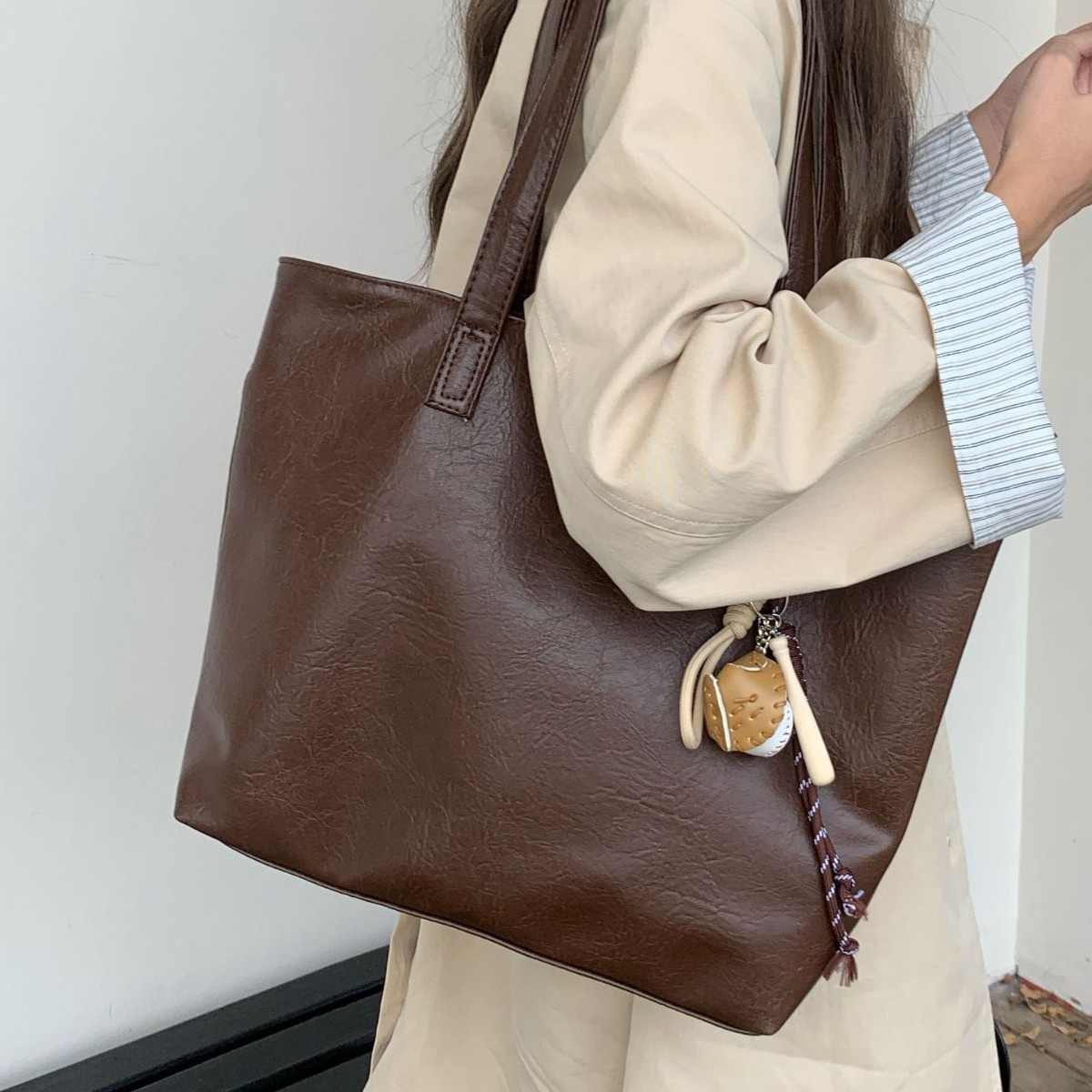 Classic Faux Leather Zipper Tote Bag - Everyday Shoulder Purse