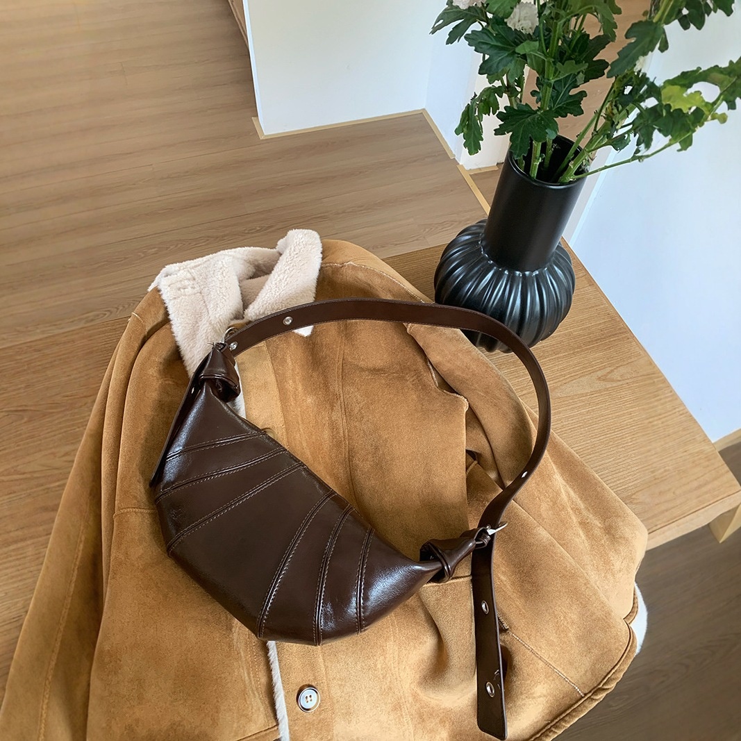 Chic Croissant Shoulder Bag - Vegan Leather Hobo