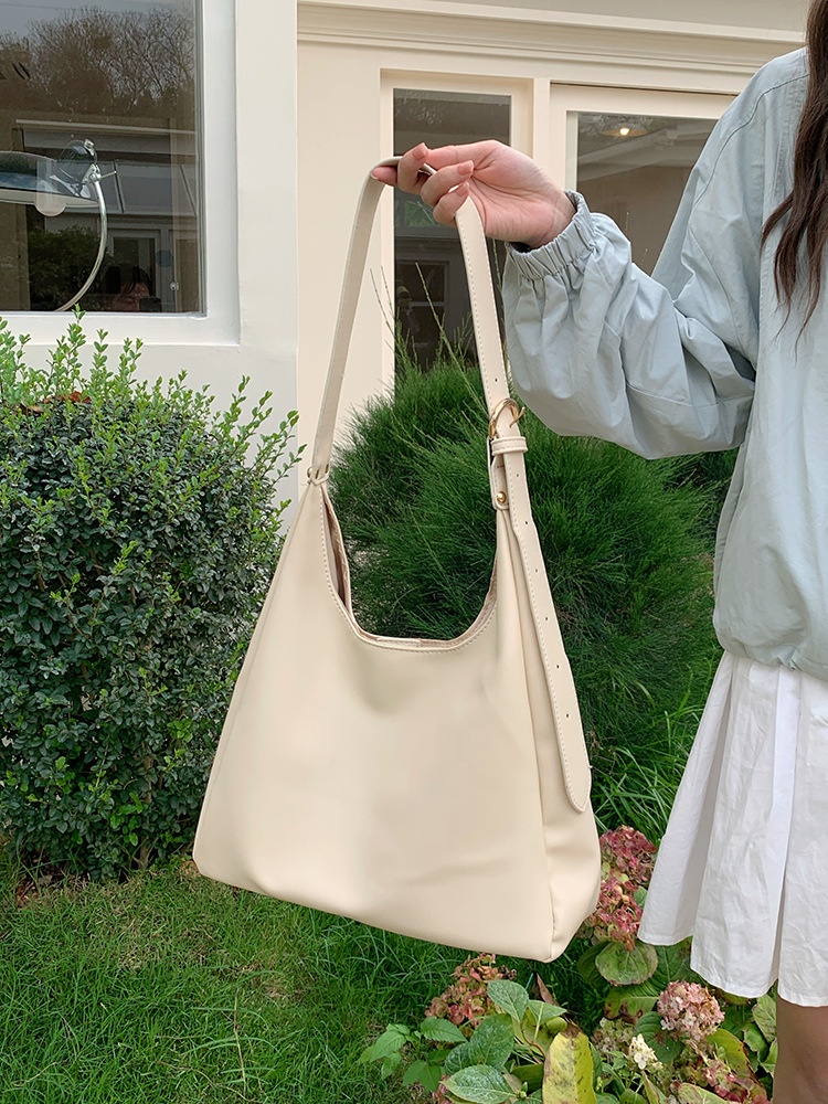 Chic Slouchy Faux Leather Shoulder Bag - Everyday Hobo
