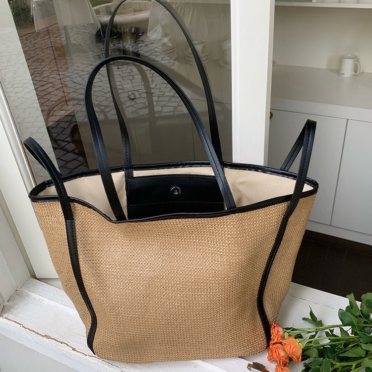 Chic Woven Straw Tote Bag with Leather Trim