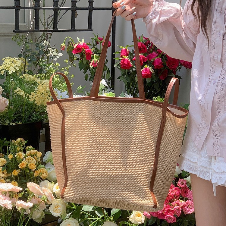 Chic Woven Straw Tote Bag with Leather Trim
