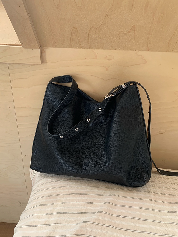 Soft Pebbled Leather Hobo Bag with Adjustable Strap