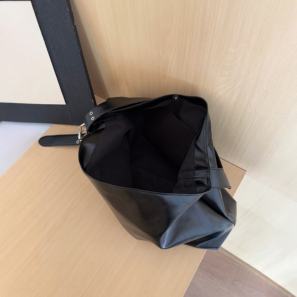 Soft Faux Leather Slouchy Shoulder Bag - Black