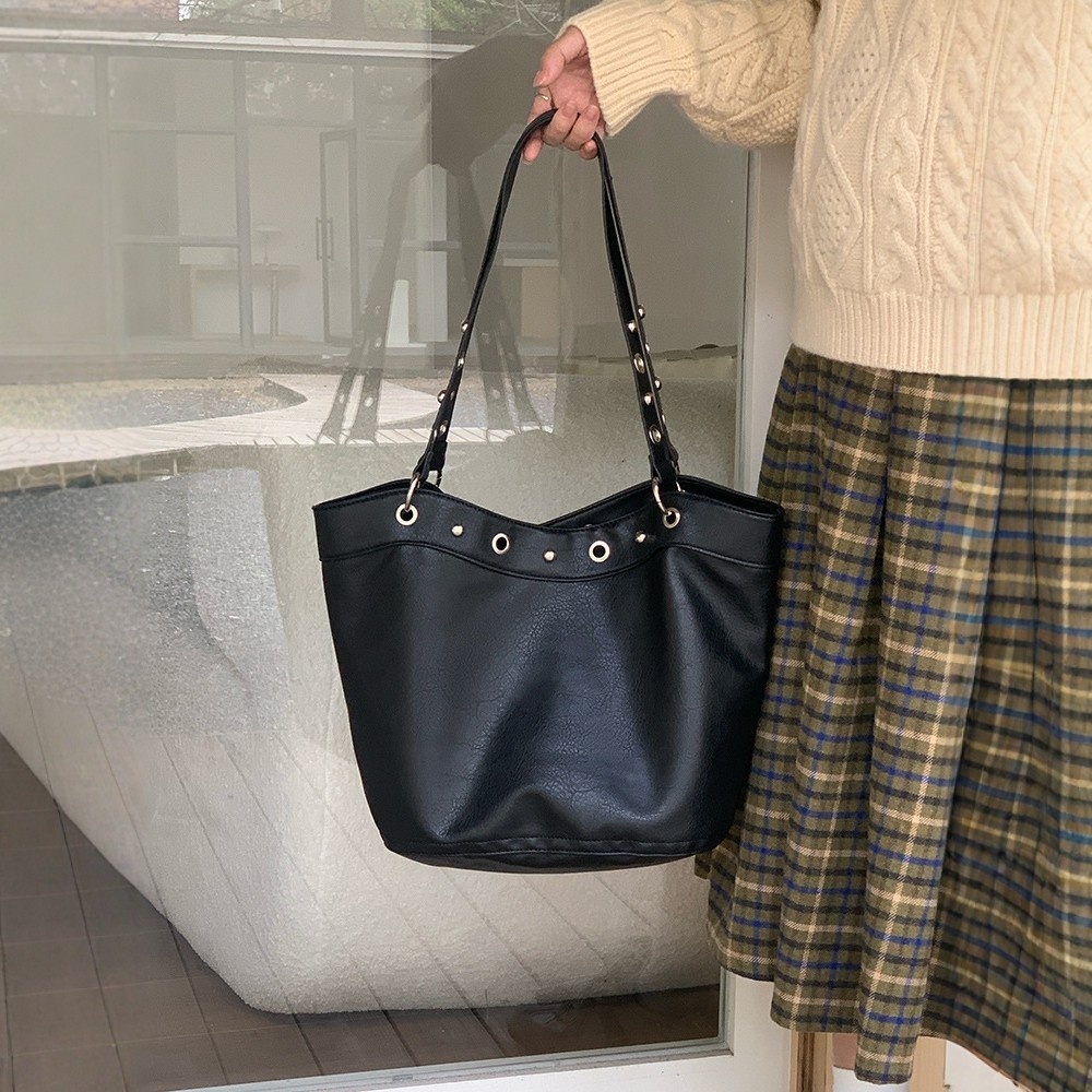 Grommet Detail Faux Leather Shoulder Tote Bag