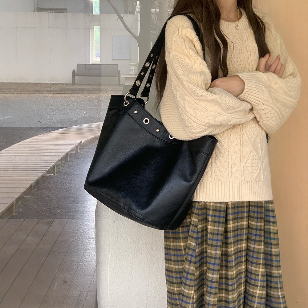 Grommet Detail Faux Leather Shoulder Tote Bag