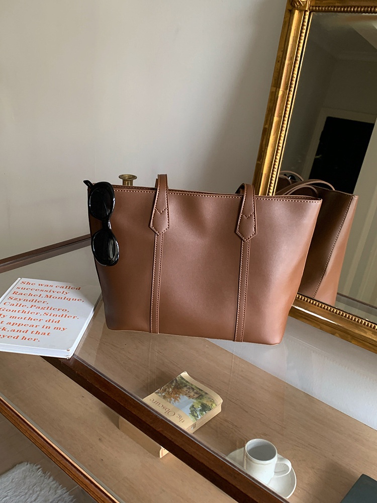 Elegant Faux Leather Tote Bag for Women - Everyday Carryall