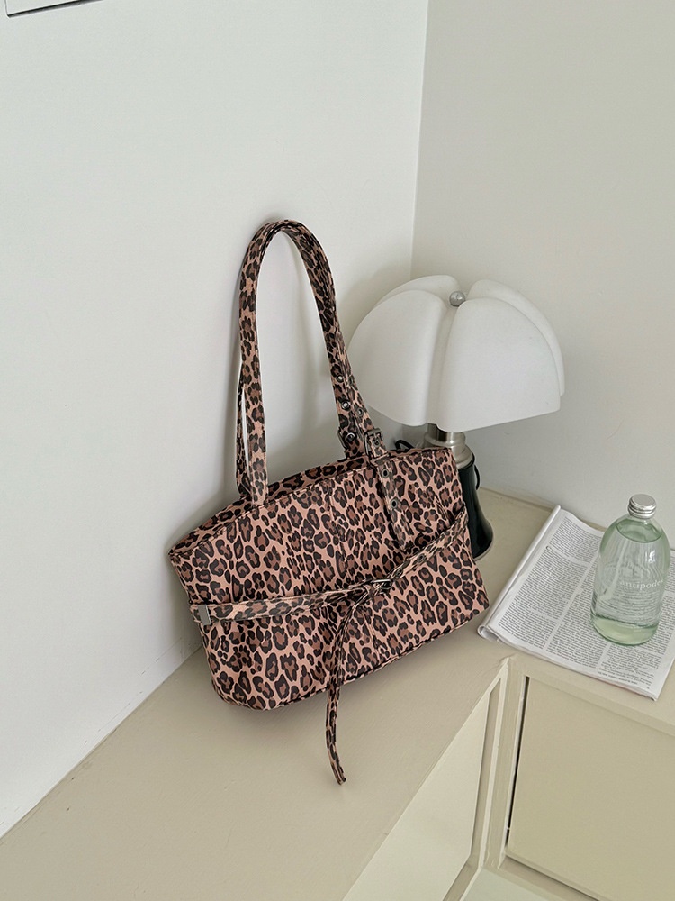 Leopard Print Puffy Shoulder Bag - Chic Tote