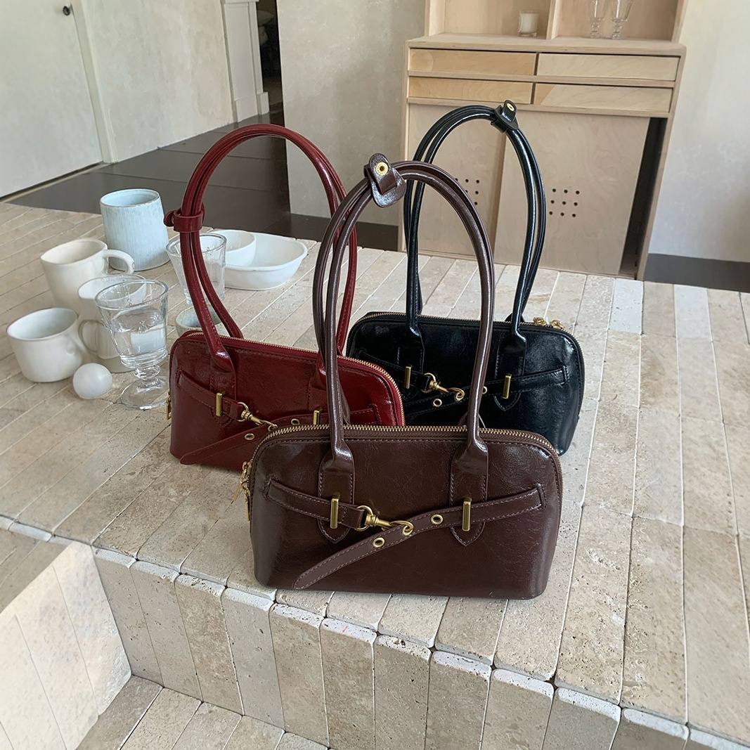 Vintage Chic Shoulder Bag - Equestrian Buckle