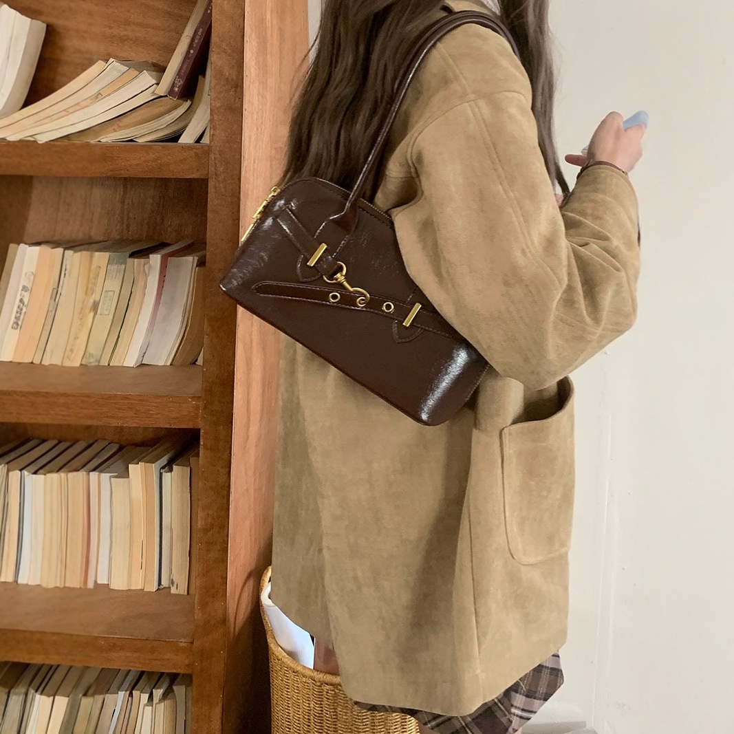 Vintage Chic Shoulder Bag - Equestrian Buckle