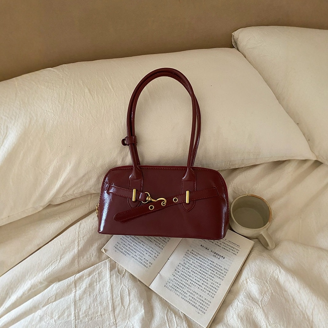 Vintage Chic Shoulder Bag - Equestrian Buckle