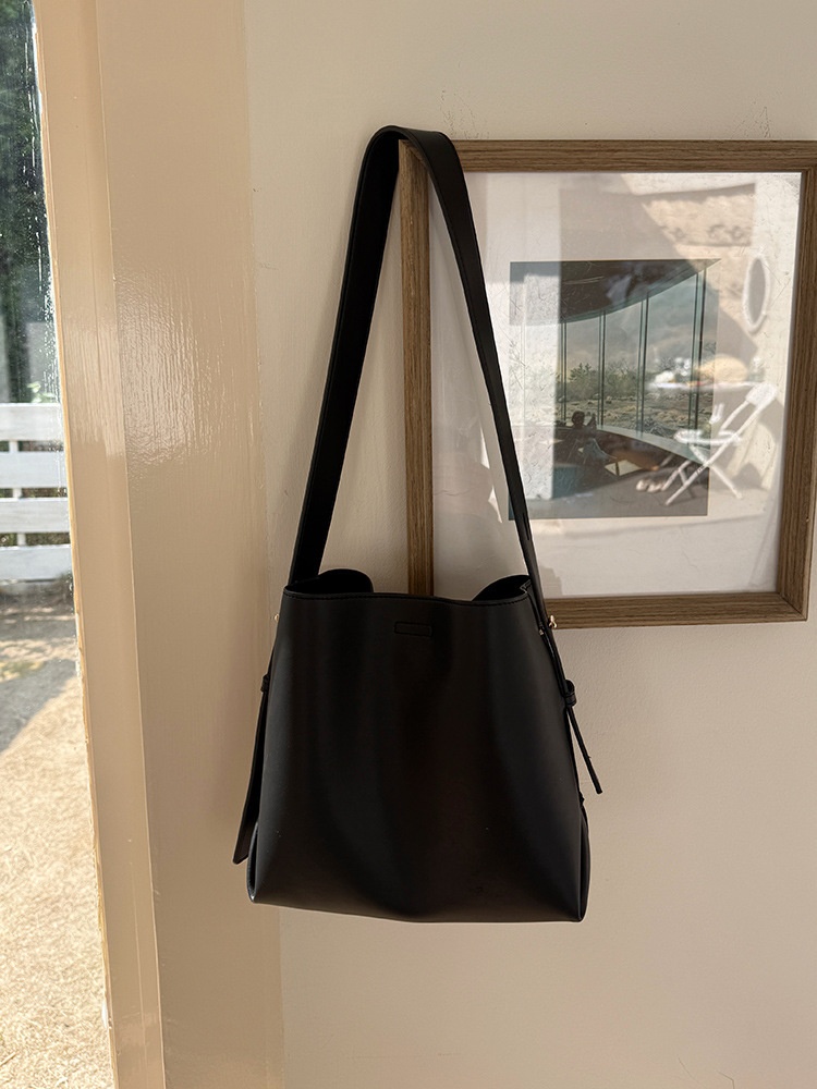 Chic Minimalist Shoulder Bucket Bag - Everyday Tote