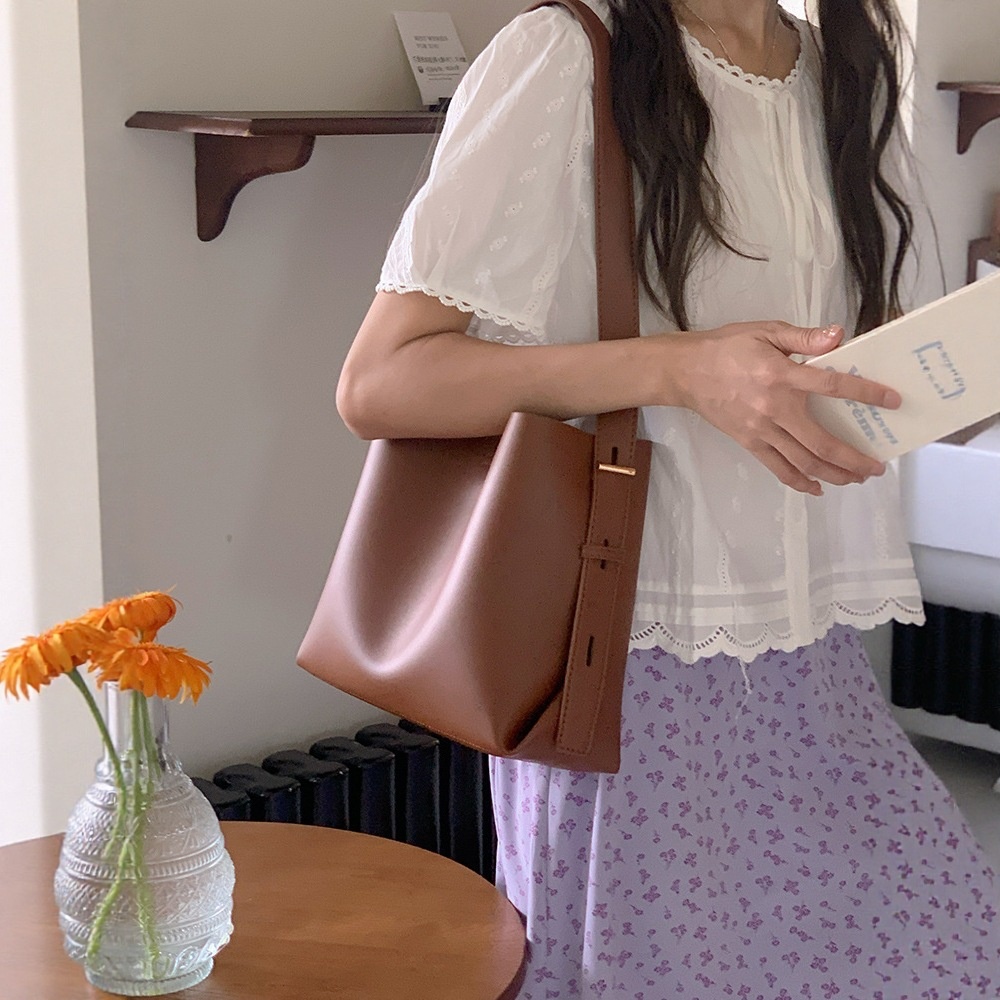Chic Minimalist Shoulder Bucket Bag - Everyday Tote