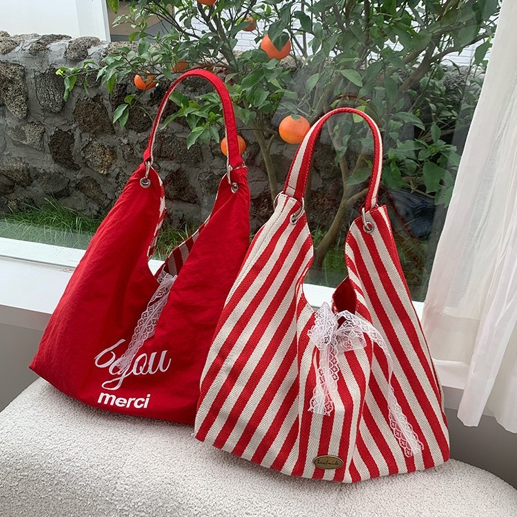 Chic Canvas Hobo Bag with Lace Bow - Everyday Tote