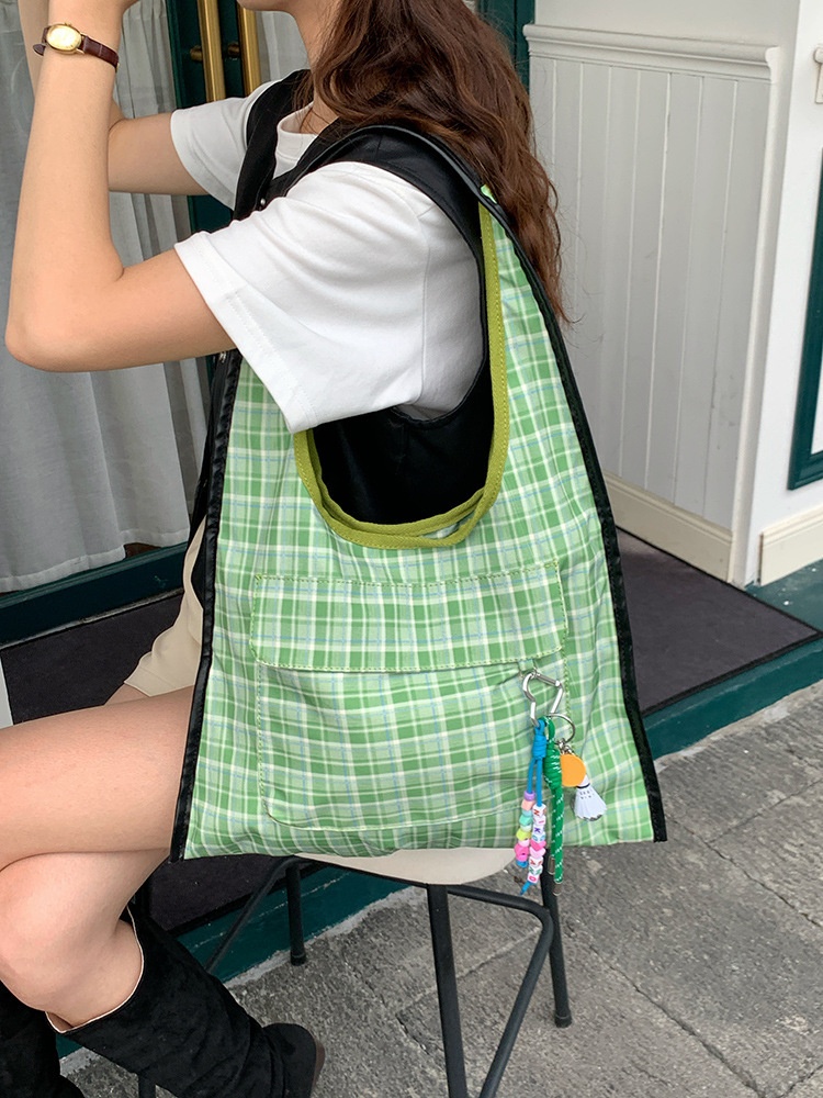 Chic Leopard Print Padded Shoulder Bag - Everyday Tote