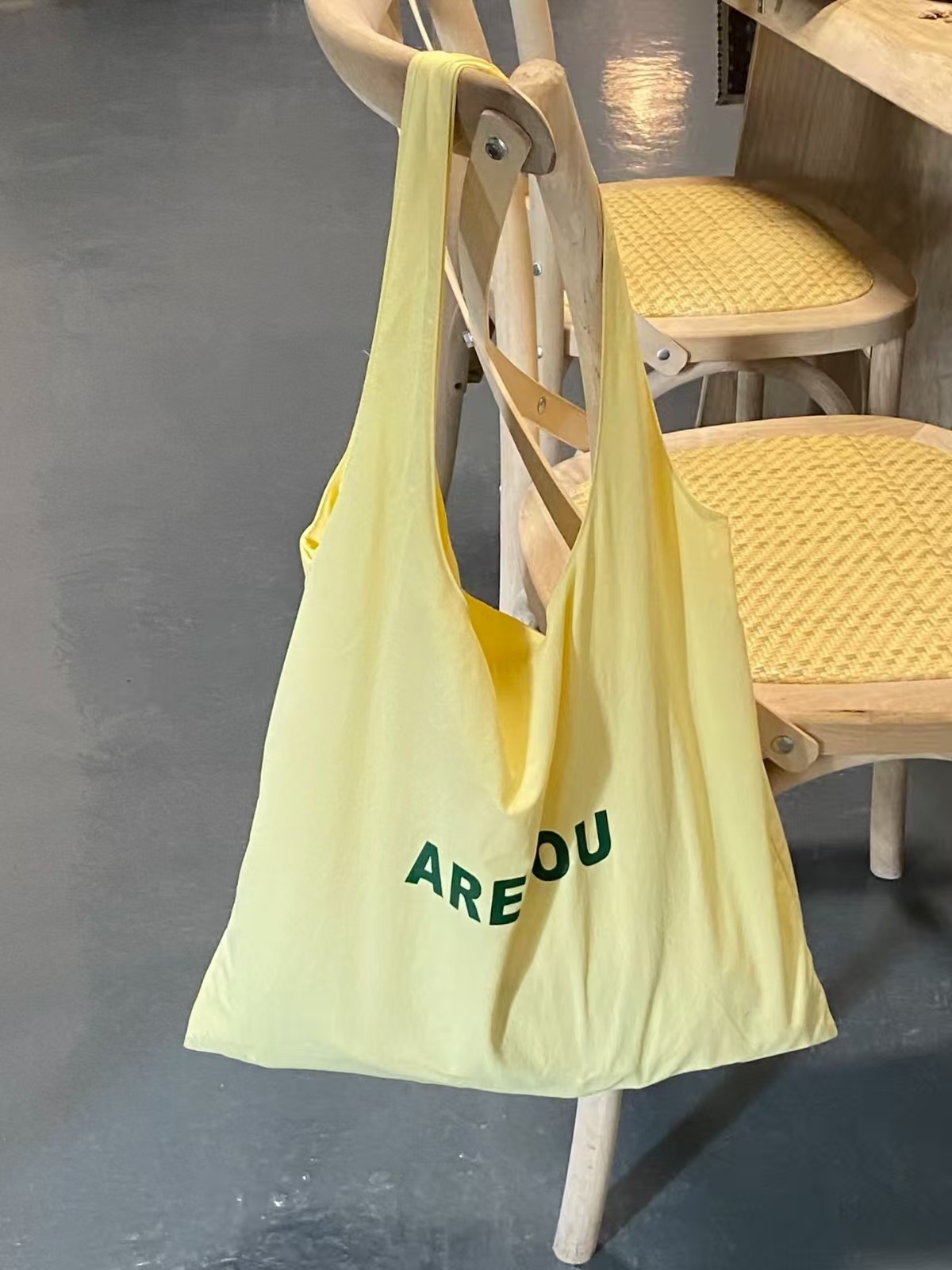 AREYOU Lightweight Fabric Tote Bag