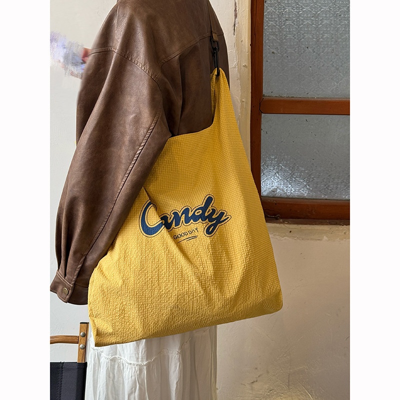 Candy Good Day Waffelstrick-Schultertasche