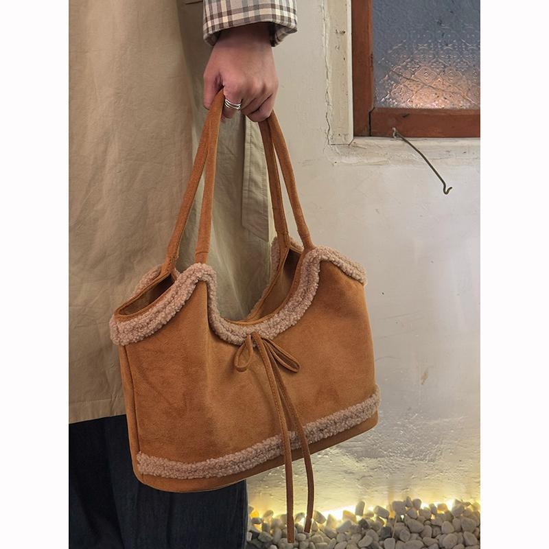 Cozy Faux Fur Trim Suede Shoulder Bag - Winter Chic