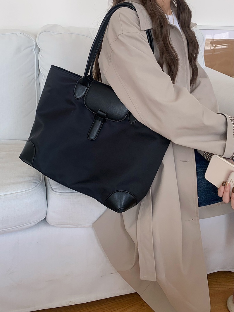 Chic Nylon & Faux Leather Shoulder Tote Bag