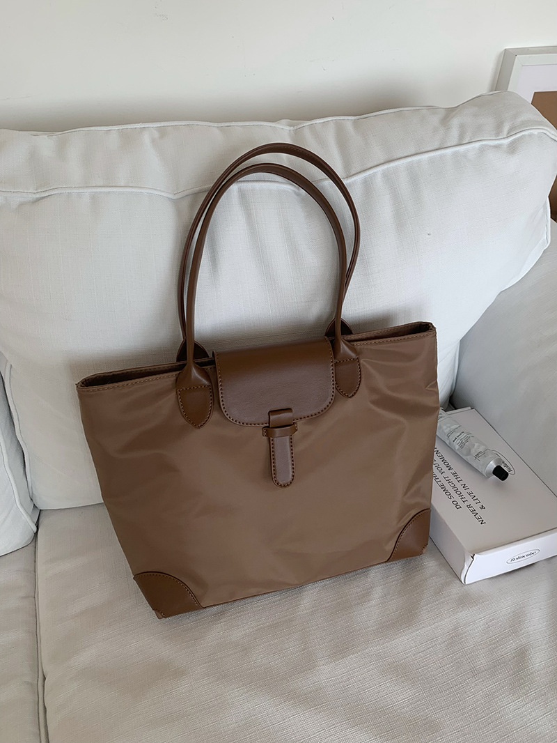 Chic Nylon & Faux Leather Shoulder Tote Bag