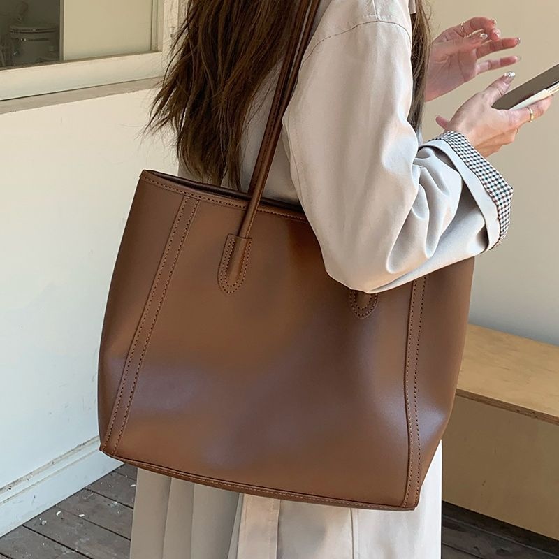 Chic Faux Leather Shoulder Tote Bag - Everyday Carryall