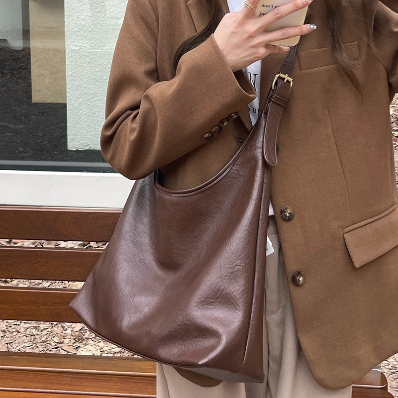 Soft Faux Leather Slouchy Hobo Shoulder Bag