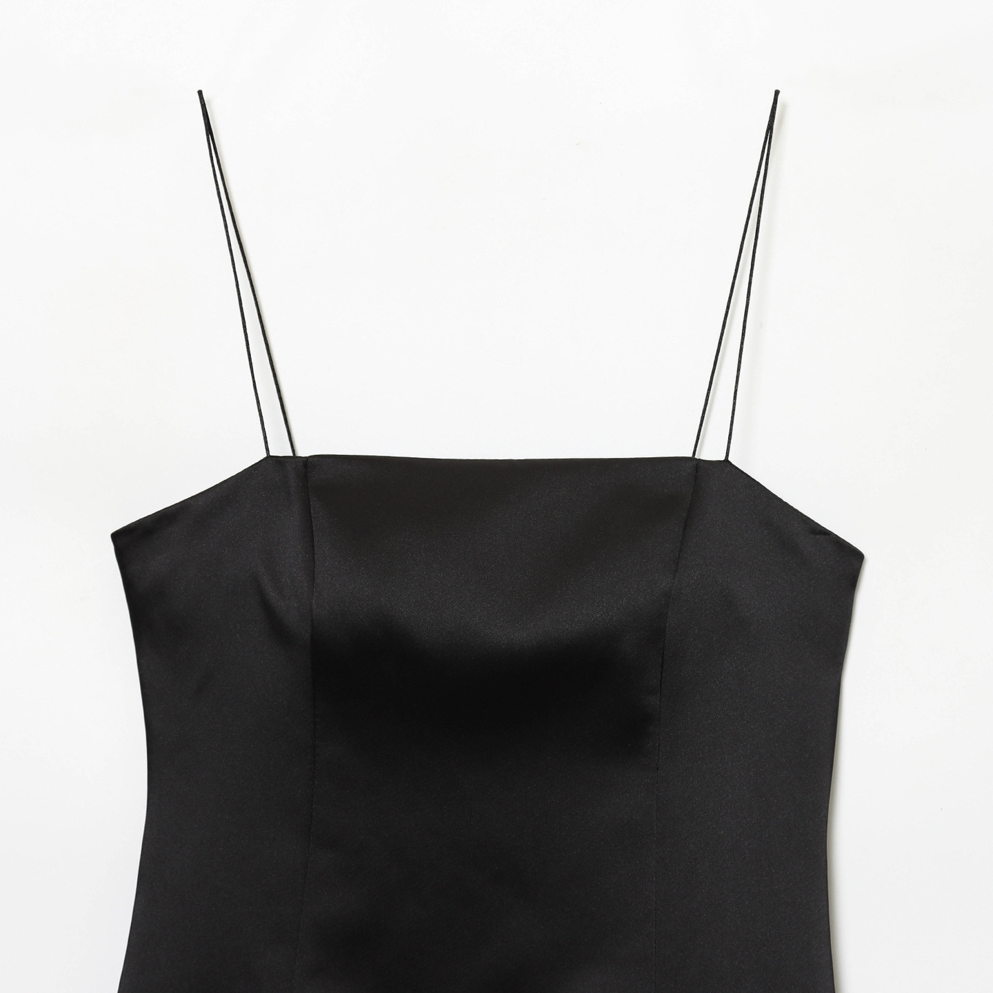 Minikleid aus Satin und Spitze – Elegantes europäisches Design KUN-00021