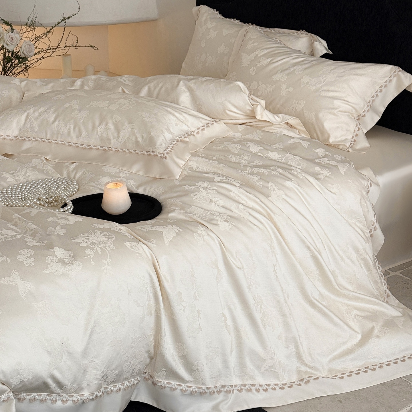 Luxury Floral Jacquard 4-Piece Bedding Set with Scalloped Trim