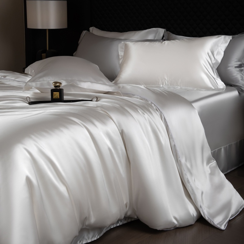 Luxury Mulberry Silk 3-Piece Bedding - Premium Soft Satin Duvet Cover & Pillowcase Set