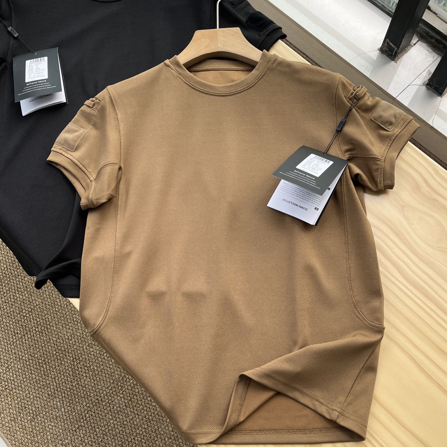T-shirt tattica da uomo ad asciugatura rapida con tasche sulle maniche (vestibilità slim)