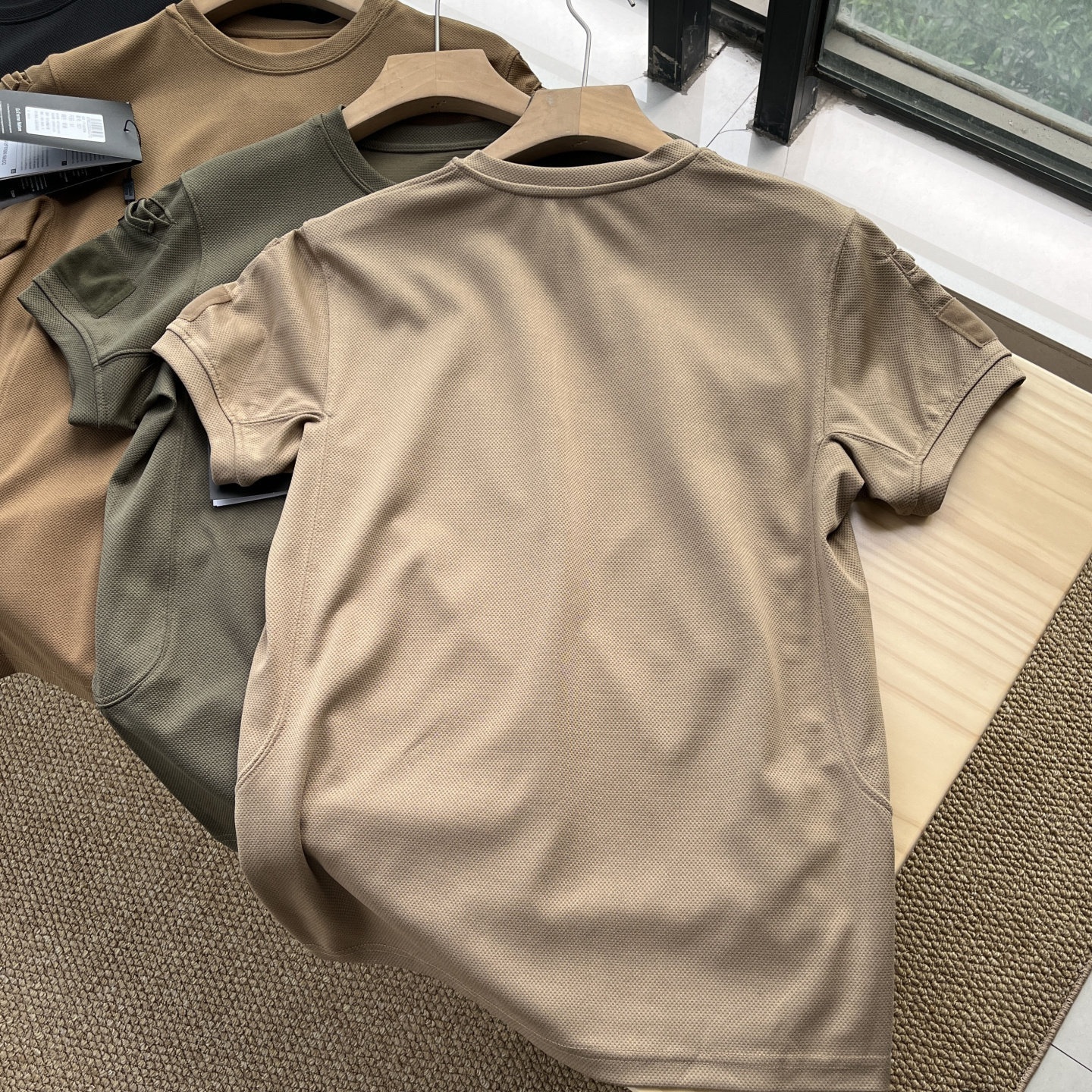 T-shirt tattica da uomo ad asciugatura rapida con tasche sulle maniche (vestibilità slim)