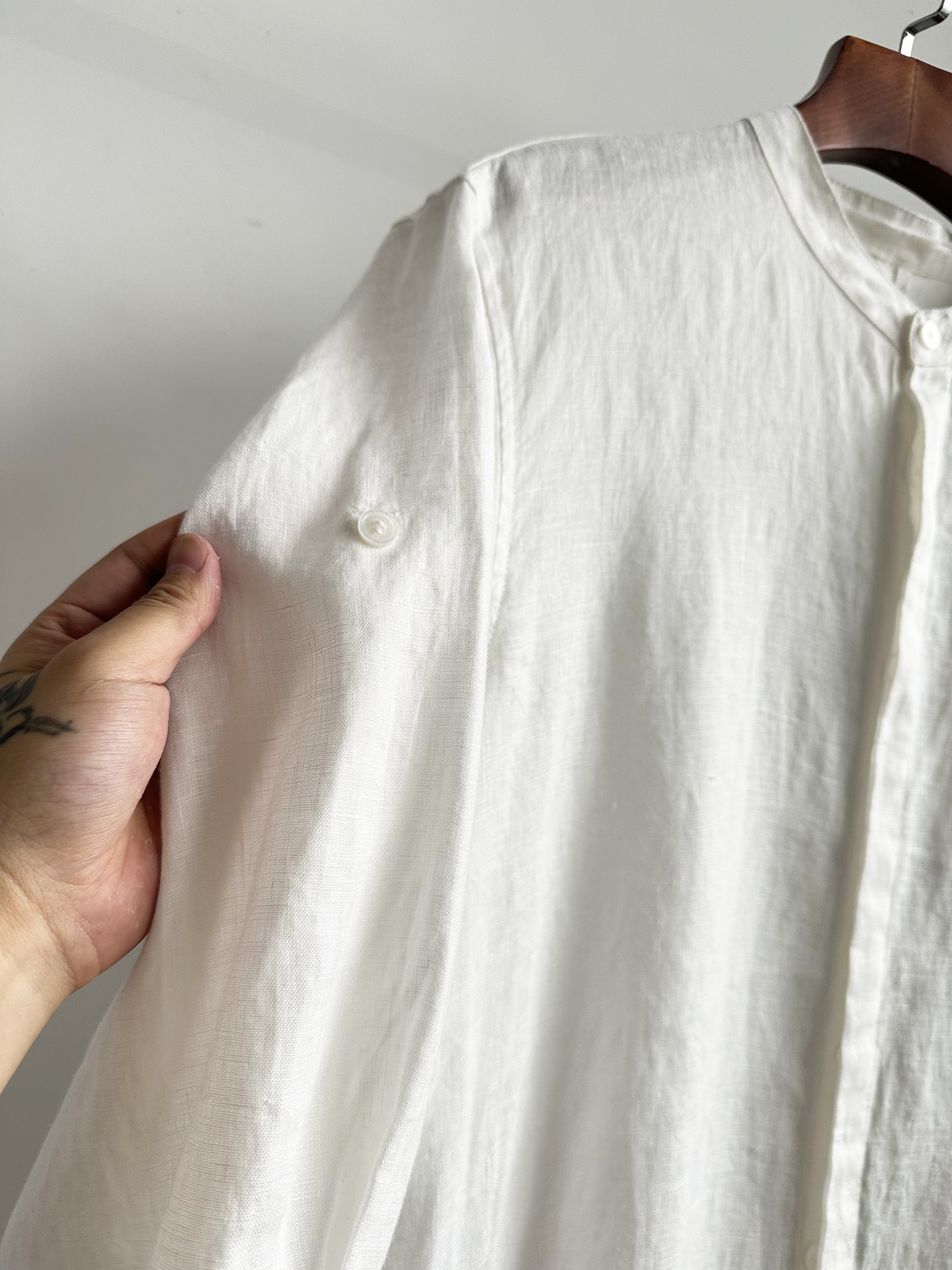 Camicia da uomo a maniche a 3/4 con colletto alla coreana, 100% lino