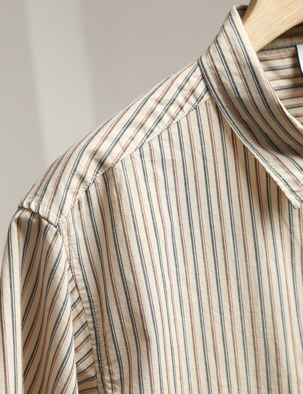 Camicia da uomo casual a maniche corte a righe, 100% cotone lavato, con bottoni.