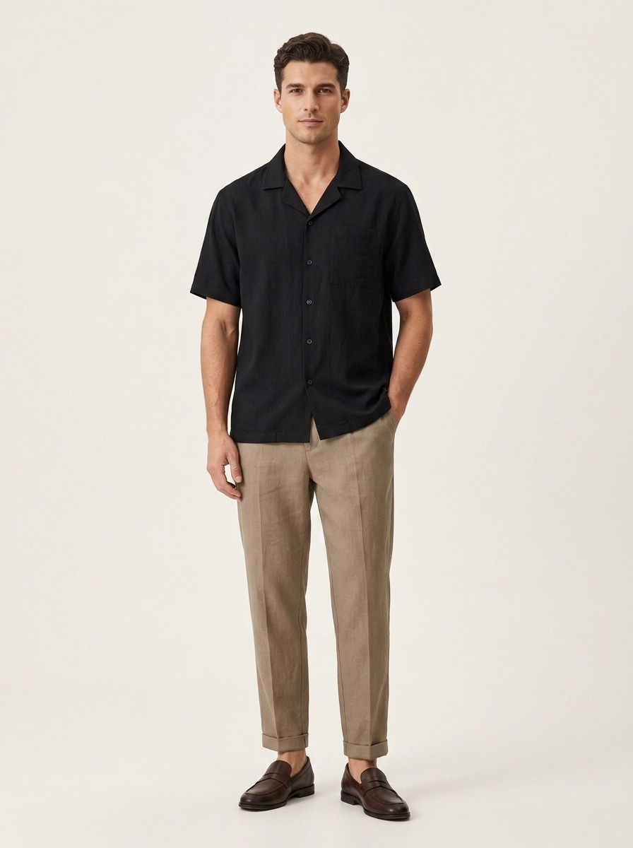 Camicia da uomo a maniche corte con colletto a campana testurizzato in misto rayon/lino