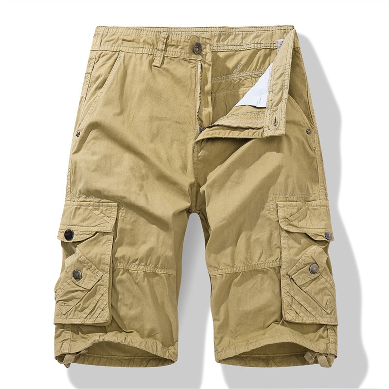 Pantalones cortos cargo casuales para hombre con múltiples bolsillos, ideales para actividades al aire libre.