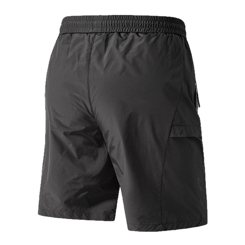 Pantalones cortos deportivos de secado rápido para hombre con bolsillos reflectantes termosellados.